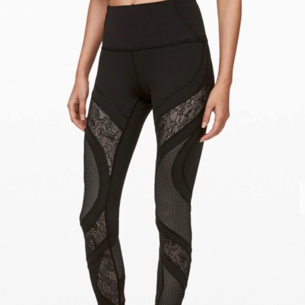 Lululemon black lace wunder under tight 25”